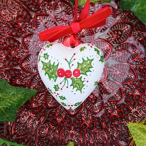 Holly berry hand-painted Christmas heart bauble, Holly berry ornament - Picture 1 of 5