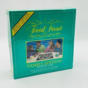 Parker Brothers Trivial Pursuit Family Edition Master Game (Card Game) New - Picture 1 of 5