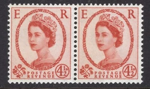 1961 QEII Wilding Blue Phosphor 4½d One 8mm broad band PAIR. SG Spec S97b - Picture 1 of 1