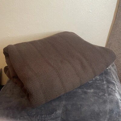 Brown Egyptian Cotton blanket herringbone pattern 90x105 - Image 1 of 4