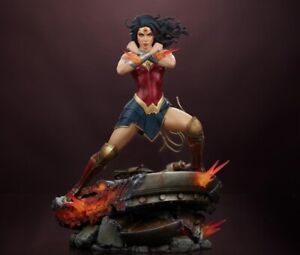 Wonder Woman DC Premium Saving the Day 1:4 Polystone Figure Statue 20"