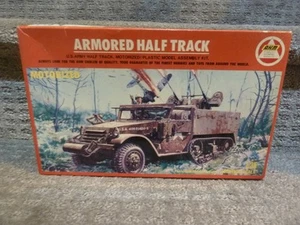 AHM U.S. Army kit modellino motorizzato mezzo binario corazzato #MK-801 498 NUOVO RARO - Foto 1 di 11
