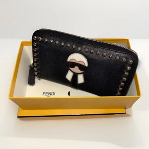 Cartera Fendi Karlito Larga Tachonada Negra Saffiano Cremallera En Caja Original. Auténtico - Imagen 1 de 16