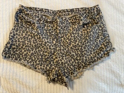 Rue 21 Cheeky 短猎豹印花短裤,高腰,女式 16 码 — 第 1/4 张图片