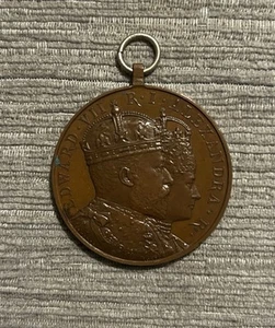 1902 Hong Kong Edward VII Coronation Medal - Picture 1 of 2