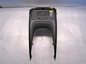 2019-2025 TOYOTA COROLLA HATCH CENTER CONSOLE WIRELESS PHONE CHARGING PAD W/TRIM - Picture 1 of 17