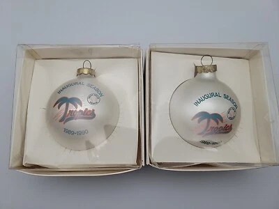 2 adornos navideños de colección West Palm Beach Tropics SBPA Tropics Senior League Foto 1 de 4