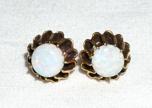 Pair Vintage 14k Yellow Gold Stud Earrings set w. 2x White Opals (GeB)#8 - Picture 1 of 10
