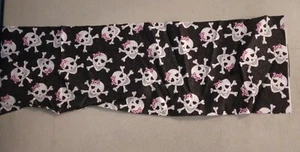 Pink bows on skulls fabric 275795 - Picture 1 of 2