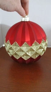 SHATTER RESISTANT 6" GOLD with RED GLITTER in Middle Christmas Ornament~NEW - Picture 1 of 2