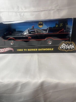 Batmobile 1966 Batman + Robin Classic TV Series Show 1:18 - Image 1 of 4