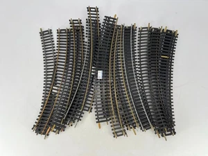 HO 9" 18R Curved Track Lot of 20 Mixed Atlas AHM Tyco Bachmann Brass Nickel Fair - Picture 1 of 5