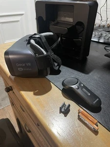 Samsung Gear VR Headset with Controller Oculus Boxed Used Twice. - Picture 1 of 15