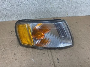 1995 to 1998 Honda Odyssey Right Passenger RH Side Turn Signal Light R7409 DW - Picture 1 of 7