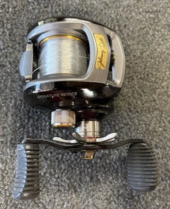 Johnny Morris Signature Series Baitcasting Reel - Picture 1 of 2