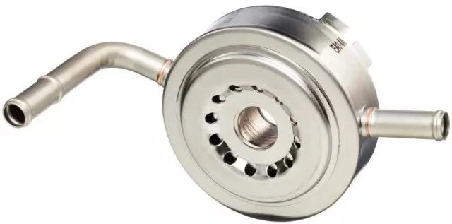 Enfriador de aceite original Nissan 21305-EA04A Foto 1 de 3