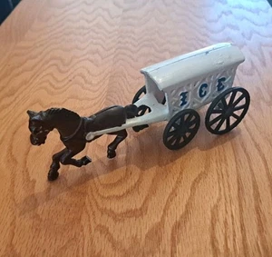 Vintage Gusseisen Pferd ziehen Eiskutsche Spielzeug - Bild 1 von 10