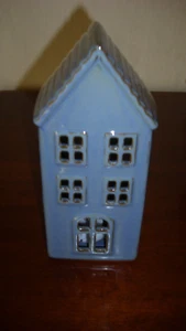 Windlicht Haus blau  mit LED 7,8x6,4x16,9cm Keramik - Bild 1 von 3