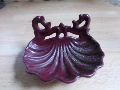 Ancien porte-savon en fonte en forme de coquille - Photo 1/4