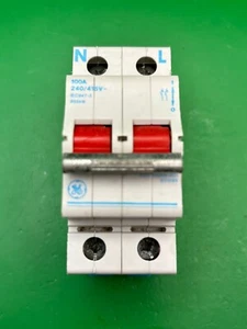 GE 033/39029-601 651585 100A Double Pole Main Switch Isolator - Picture 1 of 4
