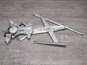 01-05 LEXUS JCE10L IS300 FRONT RIGHT PASSENGER DOOR WINDOW REGULATOR W MOTOR OEM - Imagen 1 de 15