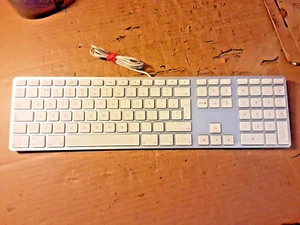 Genuine Apple QWERTY Aluminium USB Keyboard A1243 with Numeric Keypad GRADE B - Picture 1 of 8