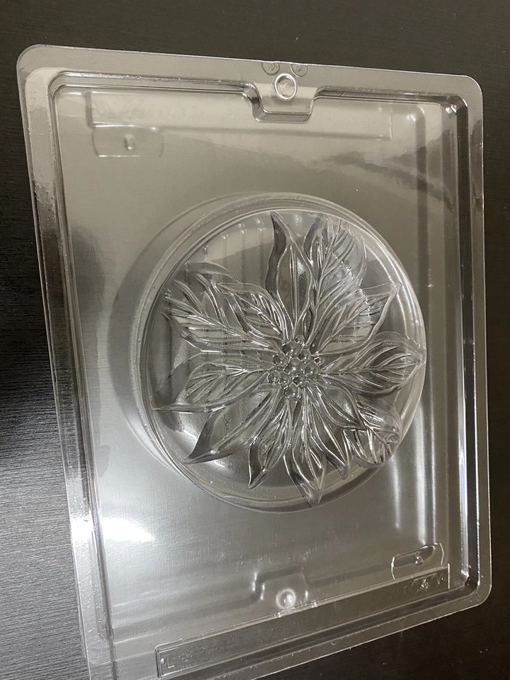 3D MOLD SET POINSETTIA POUR BOX  5-1/2 CHOCOLATE CANDY MOLD ROUND - Image 1 of 4