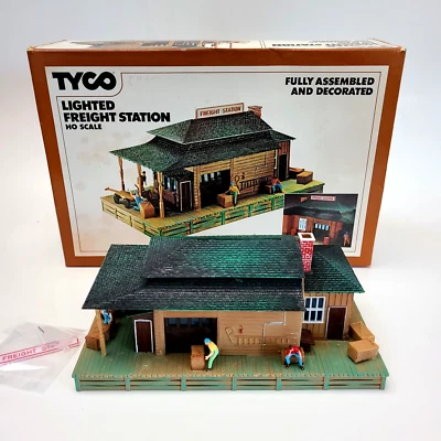 Tyco Lighted Freight Station HO Scale Model Full Assembled #906 - Image 1 of 4