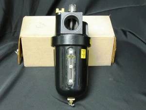 PARKER 18L64BC 1-1/4" COMPRESSED AIR LUBRICATOR 250 PSI - Picture 1 of 1