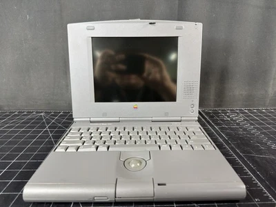 Apple PowerBook Duo 280c 8,4” - Procesador 33 MHz 68LC040 - 12 MB de RAM - DISCO DURO 320 MB Foto 1 de 4