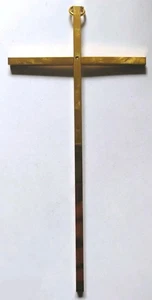 Vintage Religious Brass Hanging Cross 7" - Imagen 1 de 2