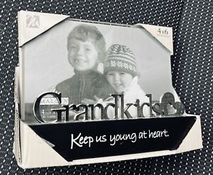 Malden Desktop Expressions Grandkids 4x6 Glass Frame Keeps Us Young At Heart New