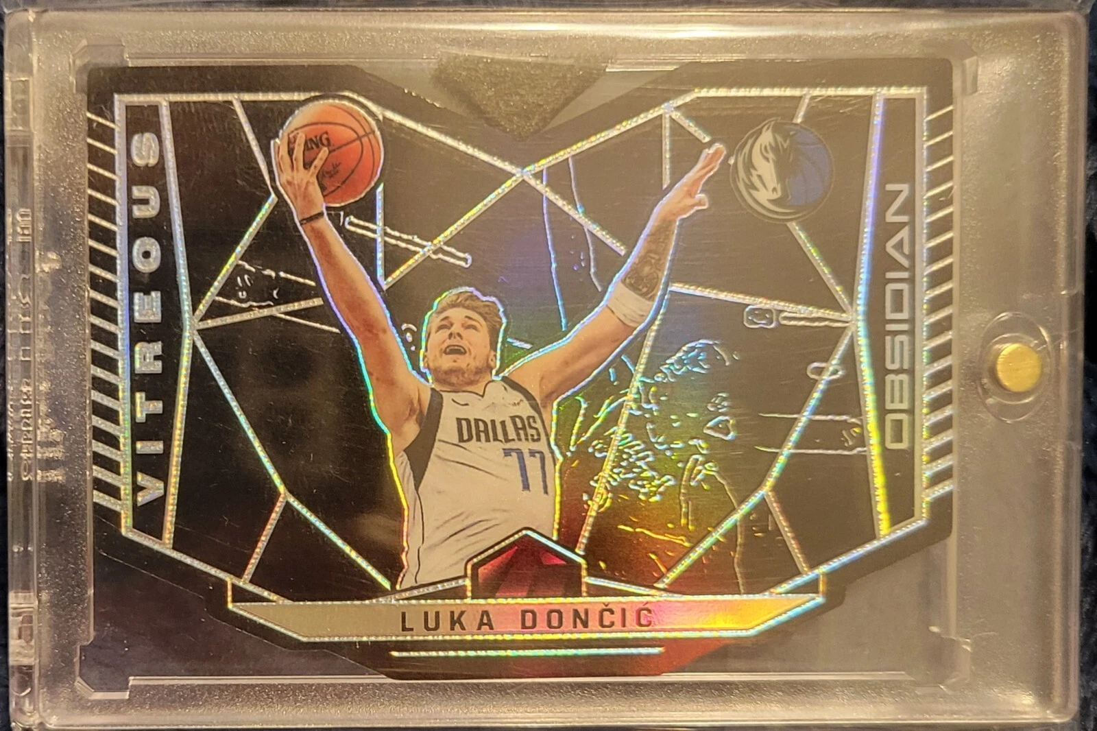 Luka Doncic 2018 Obsidian Vitreous Rookie Year Insert SSP Imperfection On Back
