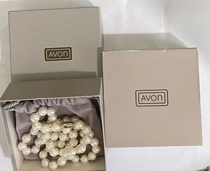 1985 Avon Pearlustre Pearl Necklace 24” Long In Box Excellent - Picture 1 of 3