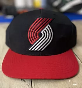 Gorra Portland Trail Blazers Snapback Mitchell & Ness Lana Negra NBA - Imagen 1 de 5