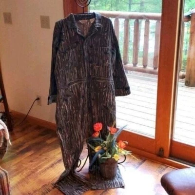 Walls Camouflage Hunting Full Zippered Adjustable Sleeve Sz L Coveralls w Pocket - Image 1 of 4