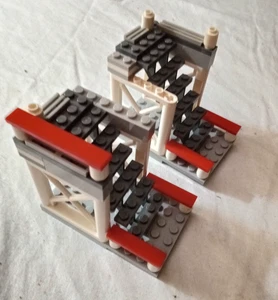 lotto di 2 assemblaggi LEGO Staircase Stairs 3" *probabilmente incompleto - Foto 1 di 3
