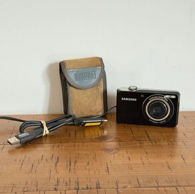 Samsung Digital Camera PL100 12.2MP Selfie Screen Black Tested With Cable Read - Image 1 of 4