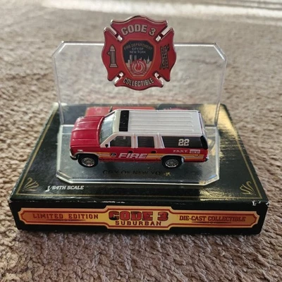 Code 3 1:64 GMC Suburban Lot of 3 - Image 1 of 3
