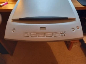 HP ScanJet 5500c Flatbed Scanner - Picture 1 of 9