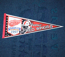 Vintage 1997 DETROIT RED WINGS NHL Stanley Cup Champions WinCraft Pennant Flag