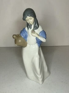 Dalia Figurine Of Girl Holding A Vase 12" Tall - Picture 1 of 8