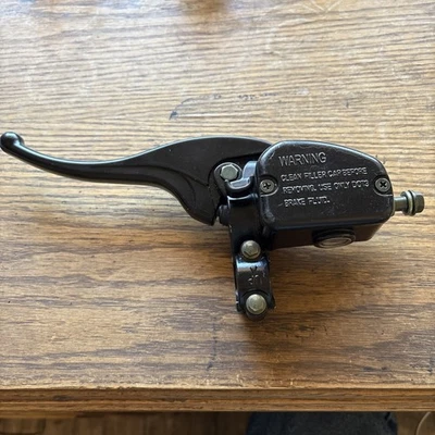 Главный цилиндр левого переднего тормоза для Polaris Sportsman 400 450 500 600 700 800 - Изображение 1 из 4