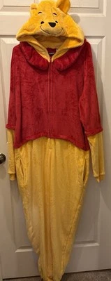 Macacão pijama Winnie The Pooh adulto peça única fantasia tamanho grande - Imagem 1 de 4