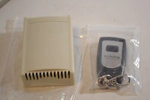 Enchufing Box & Remote - Picture 1 of 4