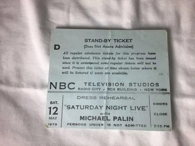 12 de mayo 1979 Michael Palin Saturday Night Live Dress Standby Ticket Original Foto 1 de 2
