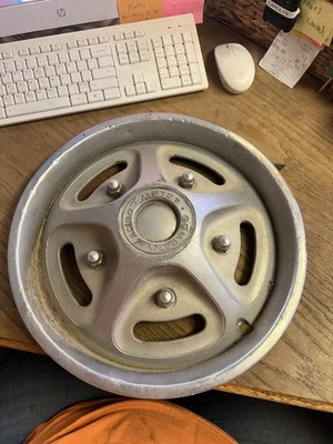 C246. Tampa do cubo Ford F150 1976-1982 - Imagem 1 de 4