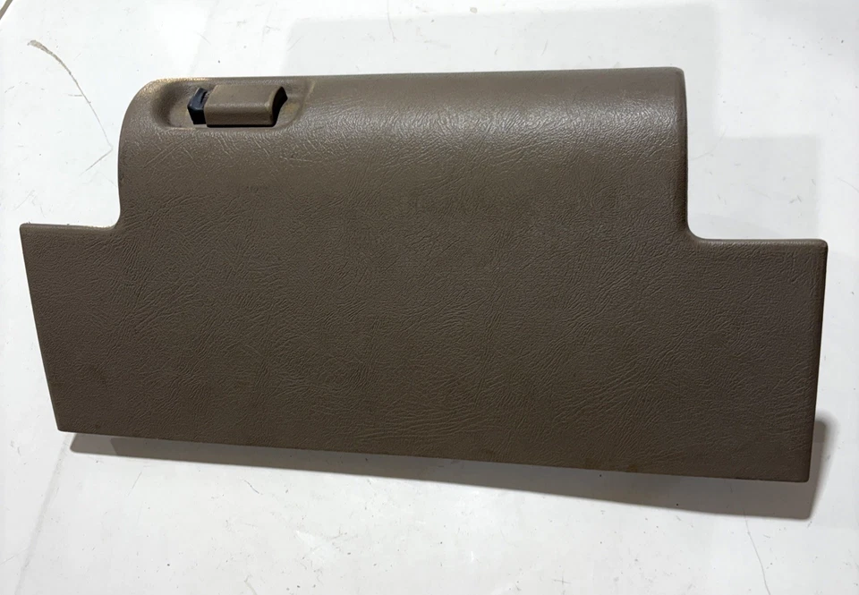 1988-1994 Chevrolet (GMC) C/K 1500 porta-luvas com suporte (C2500, K3500) - Imagem 1 de 4