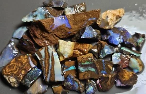 Boulder Opal Rough & Rub Paquete Koroit Azul Púrpura Verde Matriz Lapidaria 291 Cts - Imagen 1 de 24