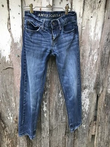 American Eagle Original Straight Men's//Boys Jeans Size 26/28 Medium Wash - Picture 1 of 6